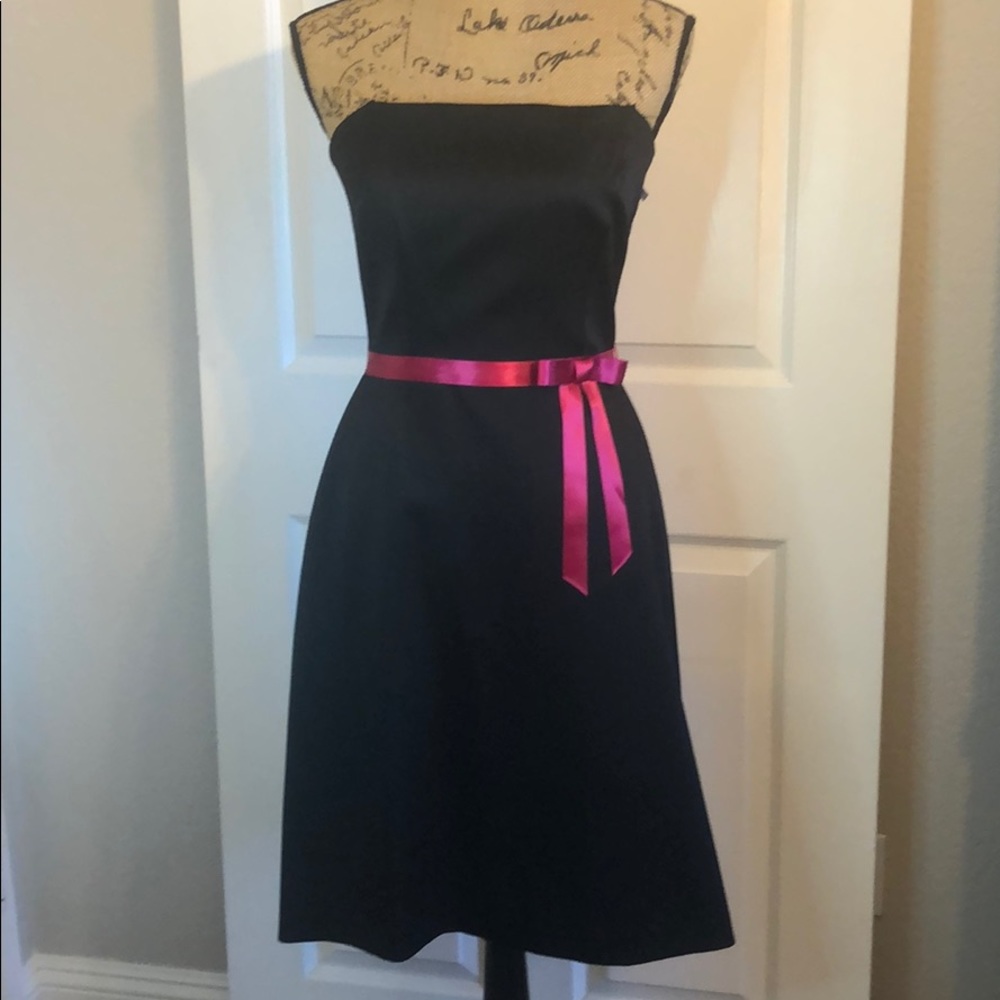 NWT Black strapless cocktail dress w/ pink bow sz…